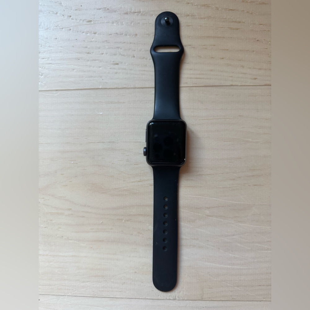 Apple Smartwatch in Black locked